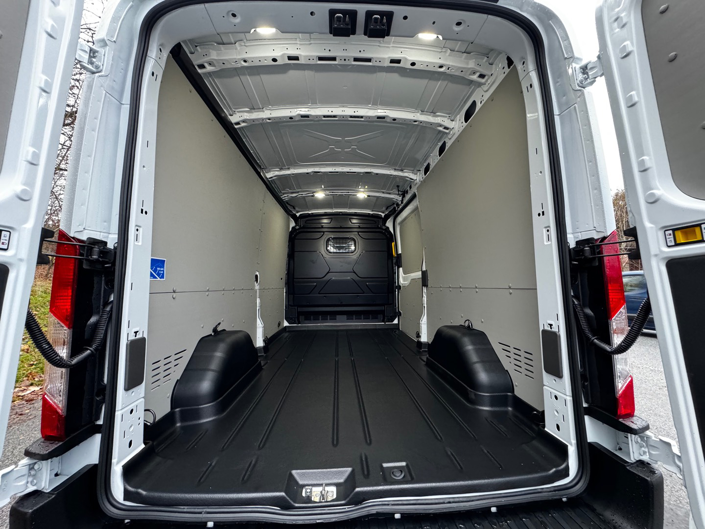 Ford Transit L3H2 foto 9